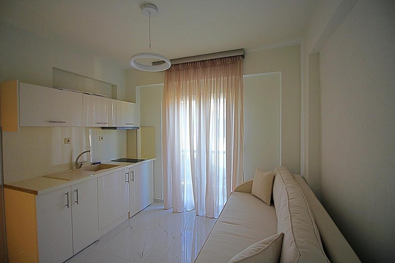 Sky Rays Luxury Apartments Nikiti  Exterior foto